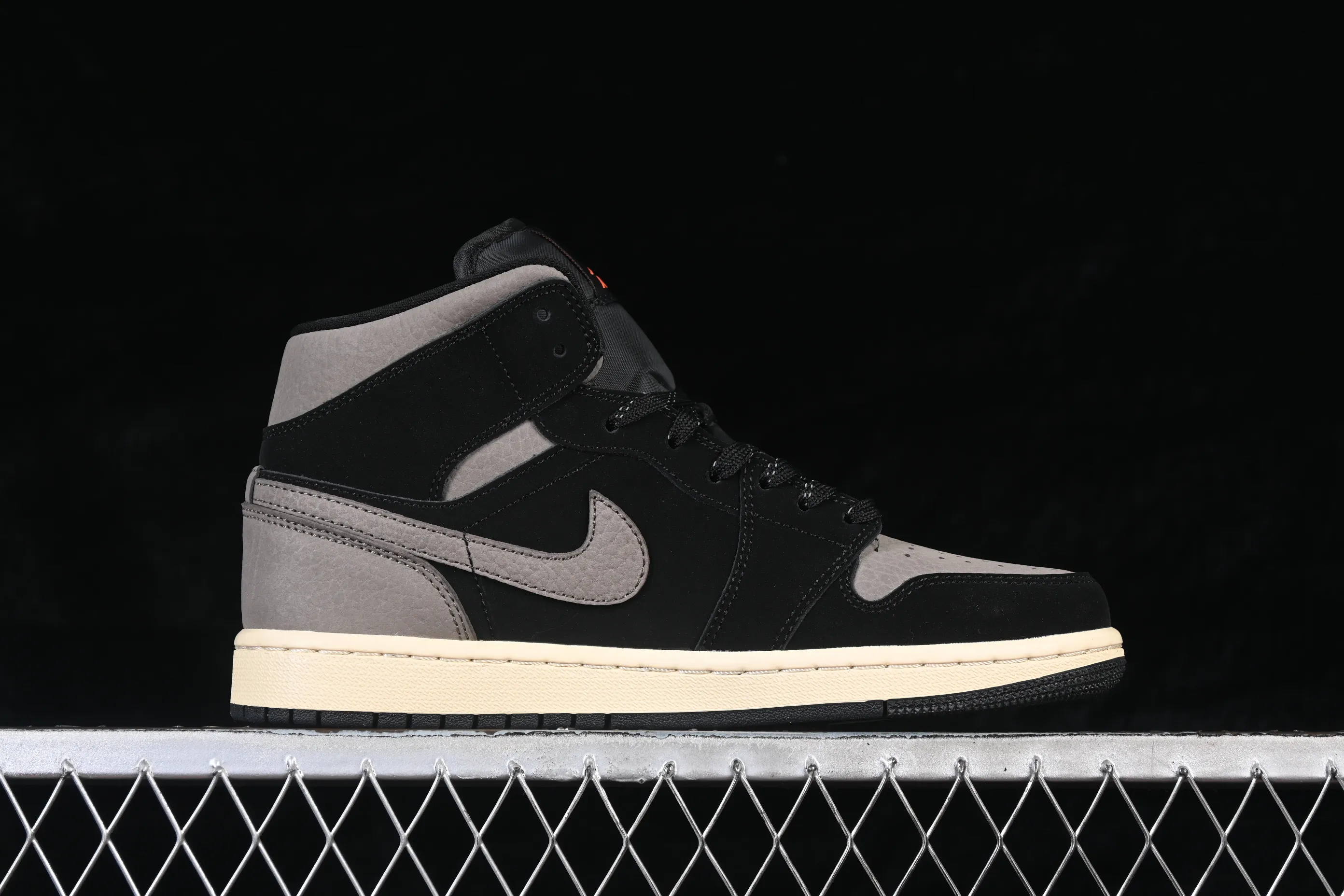 All categories Air Jordan Jordan series basketball shoes Air Jordan 1 Mid Air Jordan 1 Mid AJ1 Joe 1 gray black Chinese culture and leisure sneakers IB7110-002